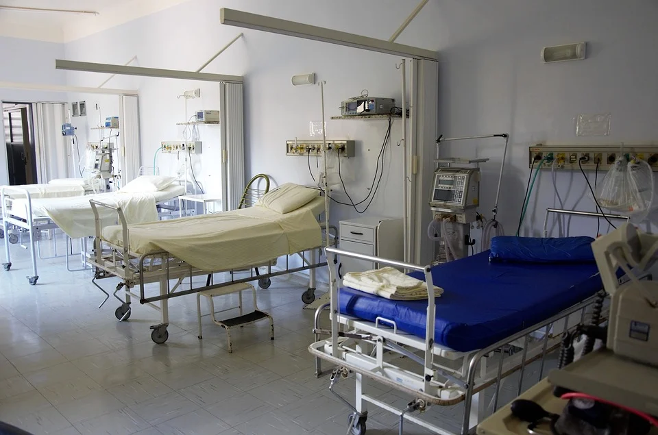 Paciente con coronavirus asesina a su compañero en Hospital de Los Ángeles