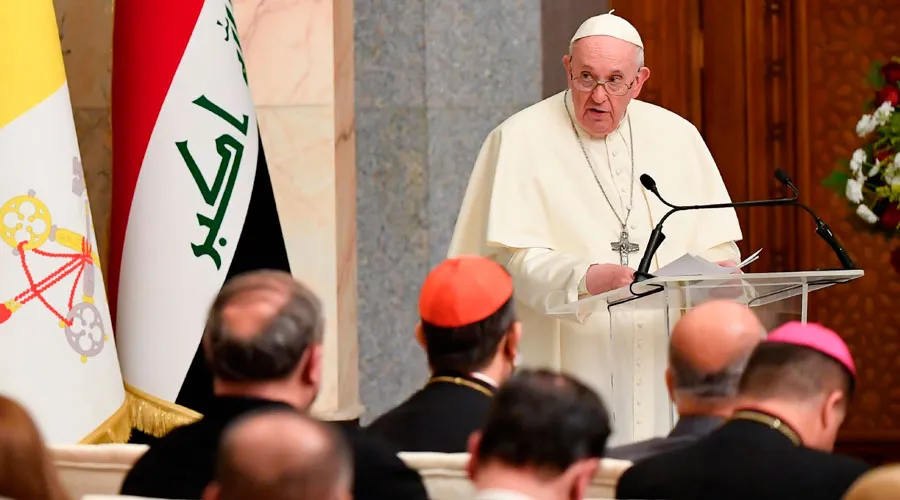 Que callen las armas y se de voz a la paz… pide Papa Francisco en Irak